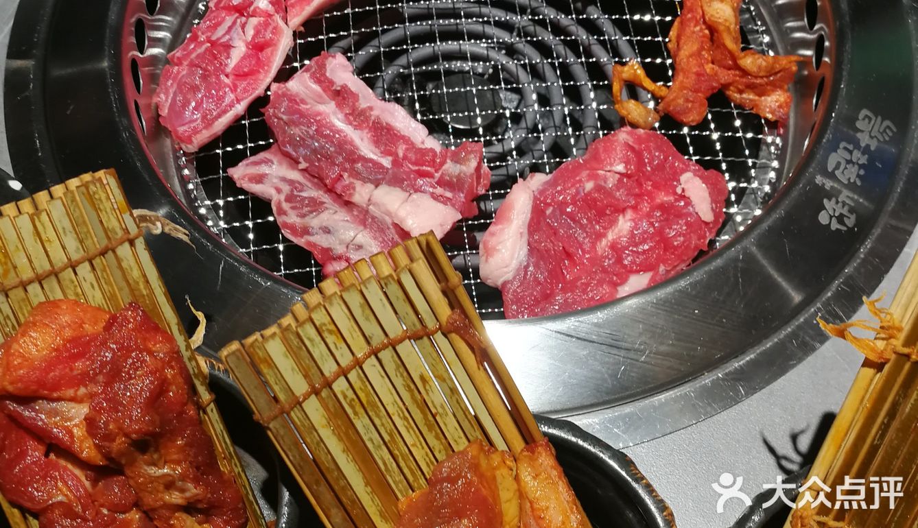 水果都可以自己拿拿拿，还有15元的饮料自助