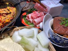 -四小区火锅·巷子里的重庆火锅(花照壁店)