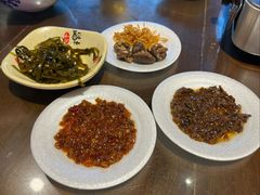 -富正毅三下锅·湘西韵味(天门山索道店)