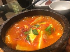 -云海肴·汽锅鸡·云南菜(天山百盛优客店)