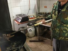 -梅记大块头爆鱼店(乍浦路店)