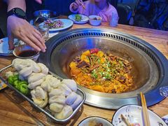 -山河屯铁锅炖(哈西站店)