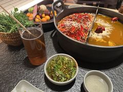 -三出山火锅(南京万象天地店)
