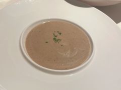 -MONICH牛排融合餐厅(和义大道购物中心店)