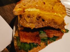 -HIGH FIVE哈福手工汉堡(桂林路店)