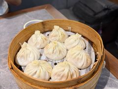 -莱莱小笼·乔艾