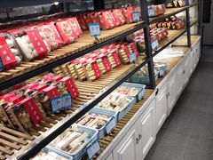 面包甜点陈列柜-吉美诺烘焙(公园北路店)