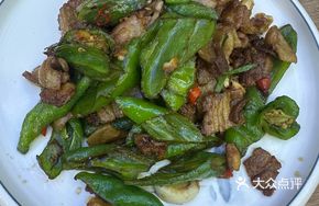Mashing Chili and Abalone Stir-Fried Pork