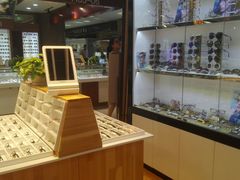 -MiRi眼镜连锁·蔡司·尼康控优点合作店(莘庄店)