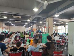 大堂-皖北巫氏三胖地锅鸡(长淮总店)
