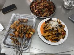 -小山羊功夫串·泰安烧烤·海鲜小炒老地摊店