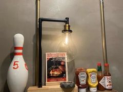 -HIGH FIVE哈福手工汉堡(桂林路店)