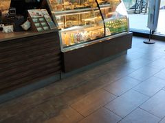 面包甜点陈列柜-星巴克(常州丰臣国际广场店)