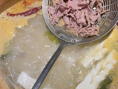 -洱火云南酸菜牛肉火锅(石景山当代商城店)