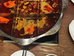 -小天鹅火锅·一线江景洪鼎旗舰店(洪崖洞店)