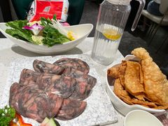 -三人行骨头王火锅(长寿店)