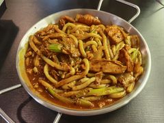 粉馕双拼-满格嗦新疆椒麻鸡火锅.炒米粉(川大江安校区店)