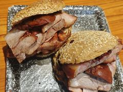 -老天桥酱肉烧饼夹肘子(天桥店)