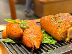 个旧烤猪蹄-云海肴·汽锅鸡·云南代表菜(丁香国际店)