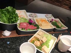 -井格重庆火锅(临平银泰城店)