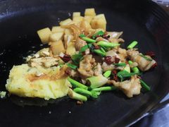 -丁姨妈贵州臭豆腐烙锅(甲秀楼店)