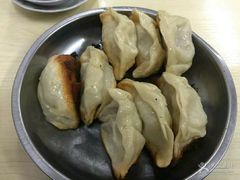 -黄阿姨锅贴大王(万航渡路店)