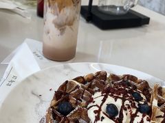 -边渡咖啡烘焙店(昙华林店)
