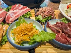 -明洞阿姨·韩式酱蟹烤肉·创意料理(三元桥店)