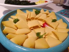 -老牌坊云南鱼豆花火锅(哈西万达店)