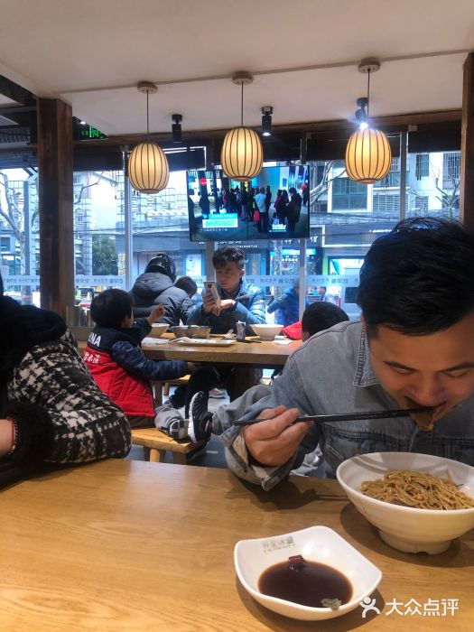 弄堂咪道-饭香·面香·馄饨香(钦州北路田尚坊店)大堂图片