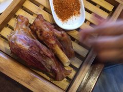 -赶海部落海鲜城(海阳路店)