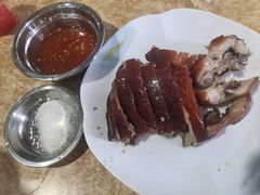 -黄记四更烤乳猪店