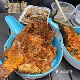 原来生活除了诗和远方，还有烧烤和啤酒