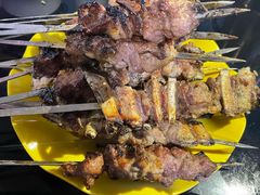 -烤肉小伙烤肉店