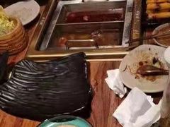 -吴氏老牌坊云南鱼豆花火锅店(通江街店)
