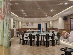 -里堂派对·独栋团建聚会小院轰趴馆(三圣乡店)