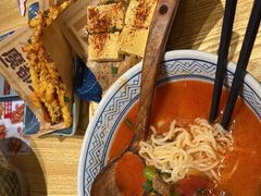 -魔都三兄弟酸辣粉·蘸卤炸串(虹桥万科店)