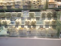 -白玉兰食品甜凤店(合生汇店)