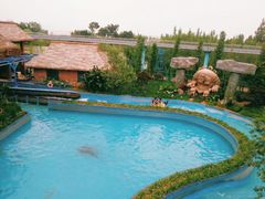 -七彩云南欢乐世界