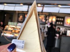 纽约芝士蛋糕-星巴克(北京首都国际机场7店)