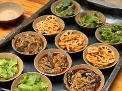 -董哥山城碗碗香(美专校街店)