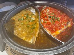-阿瓦山寨·湘菜现炒·剁椒鱼头王(咸阳总店)