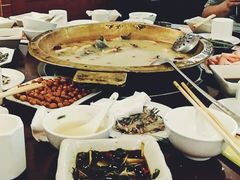 -颜氏双江清水鱼一养身火锅(磁器口店)