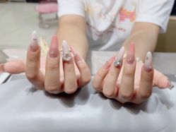-艾珂·美甲美睫