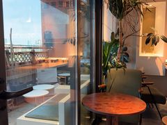 -luutosa  cafe & tea 鹿兔山