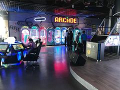 -世代星球·保龄球·镭战真人CS·团建(杨浦店)