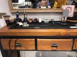 -摩力美发·烫·染·设计专业店