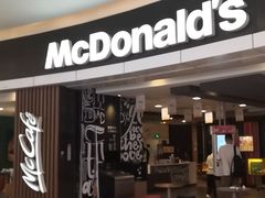 门面-麦当劳(城西银泰店)