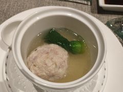 扬州狮子头-上海金陵紫金山大酒店·汇海餐厅