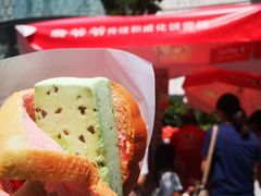 -詹爷爷乌节路街头冰淇淋